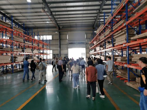 看得見的品質(zhì),兔寶寶全屋定制工廠行嗨購(gòu)來(lái)襲